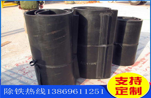 永磁除鐵器，皮帶除鐵器，永磁皮帶除鐵器安裝高度有什么標(biāo)準(zhǔn)嗎